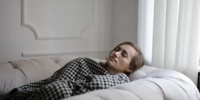 마사지 받는 동안 말을 해도 될까요 — 조용한 손님과 대화하고 싶은 손님, 관리사가 다르게 맞추는 법