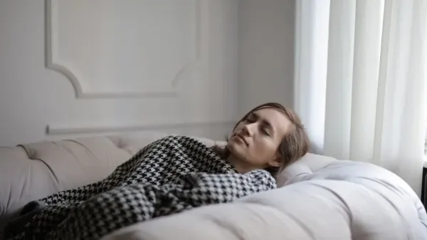 마사지 받는 동안 말을 해도 될까요 — 조용한 손님과 대화하고 싶은 손님, 관리사가 다르게 맞추는 법